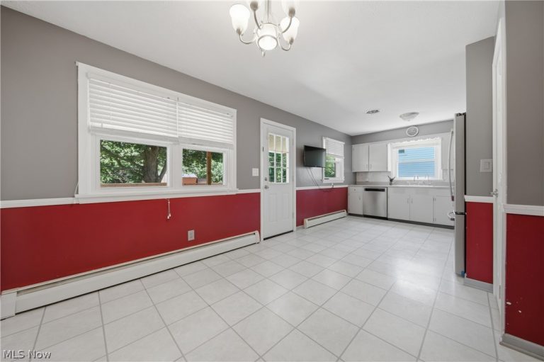 3610 Darien Avenue, Canton, OH - Photo 8