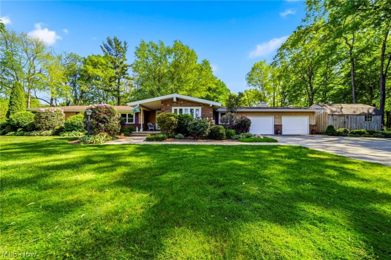 1425 LAKE (SR 531) RD, Conneaut, OH, 44030