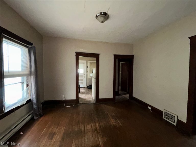 3885 20th Street, Cleveland, OH - Photo 3