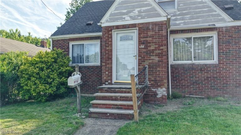 679 Mohawk Avenue, Akron, OH - Photo 2
