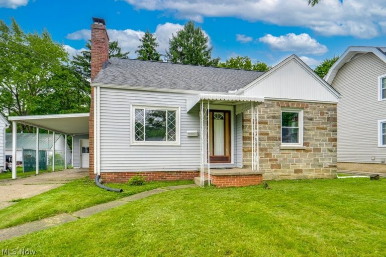 727 Franklin Road, Massillon, OH - Photo 2