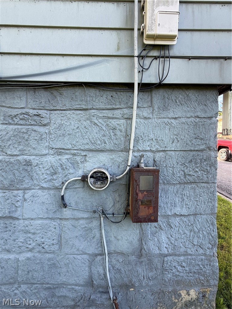 155 Webster Avenue, Weirton, WV - Photo 8