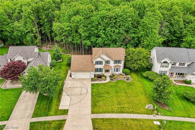 3749 Turnberry Drive, Medina, OH - Photo 2