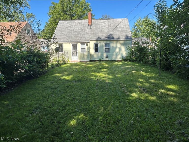 23338 Roger Drive, Euclid, OH - Photo 3