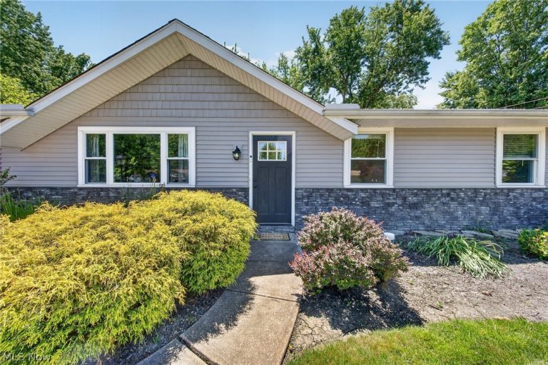 7168 Andover Drive, Mentor, OH - Photo 3
