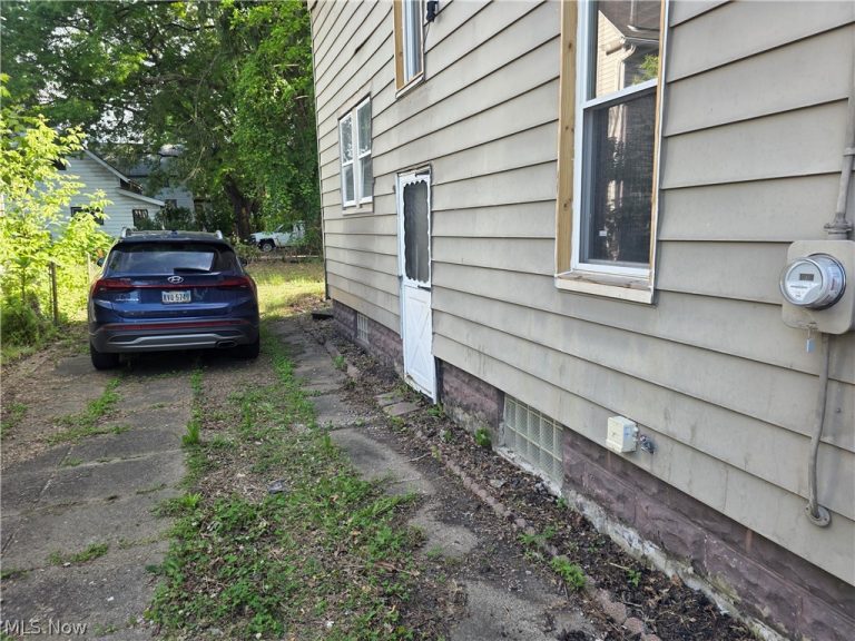 252 Power Street, Akron, OH - Photo 2