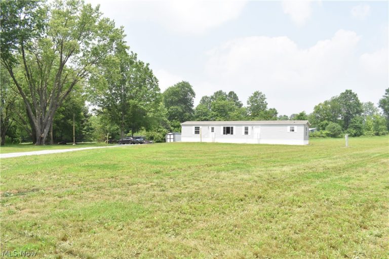 2780 Columbiana Road, New Springfield, OH - Photo 6