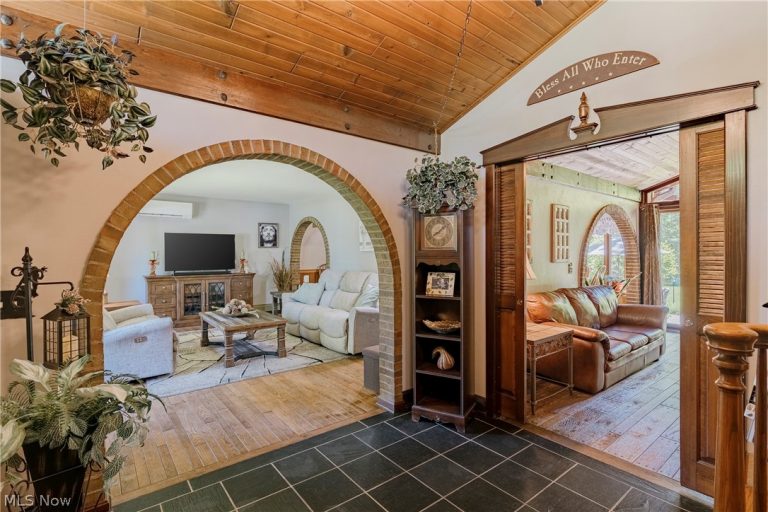 31915 Center Ridge Road, North Ridgeville, OH - Photo 6