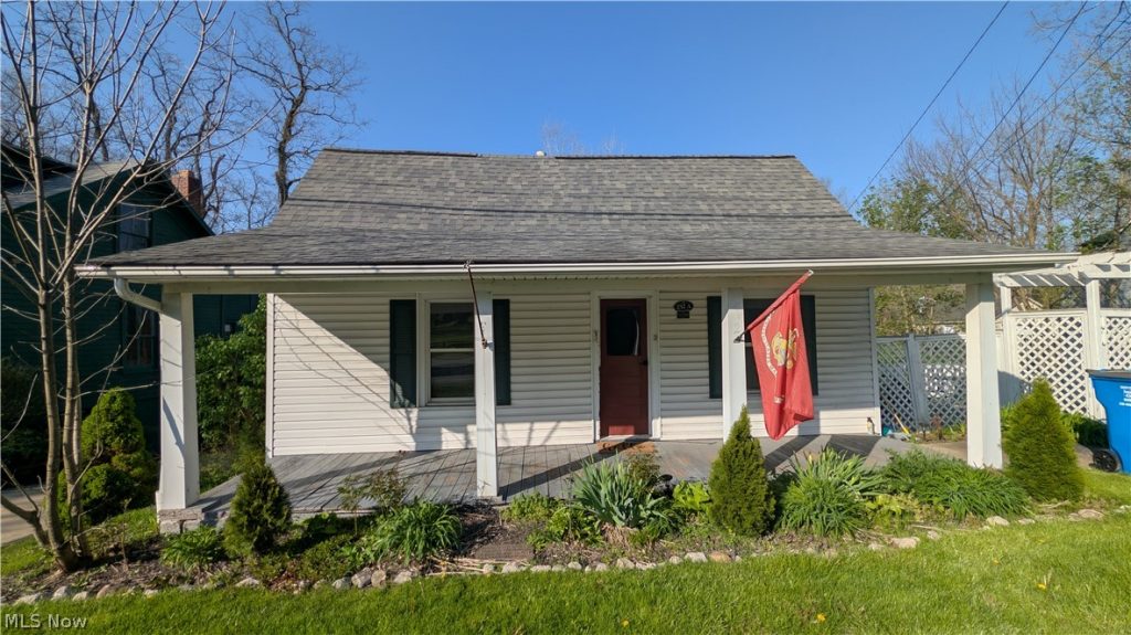 232 Chagrin Boulevard, Chagrin Falls, OH