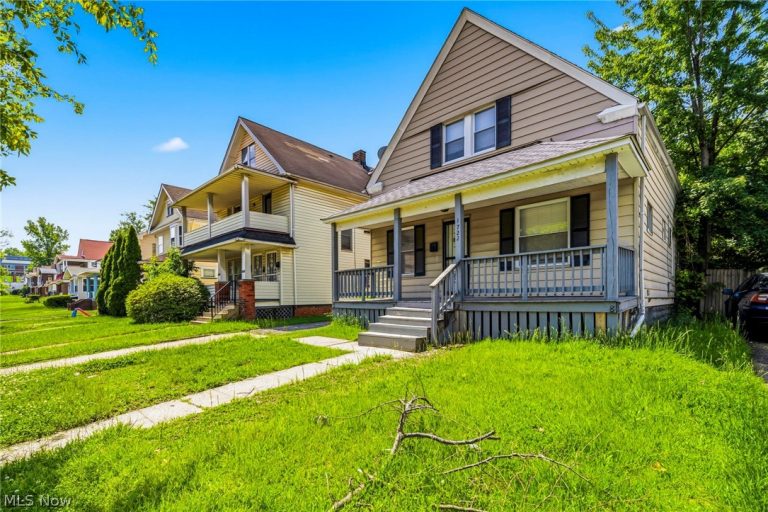1722 Burgess Road, Cleveland, OH - Photo 2