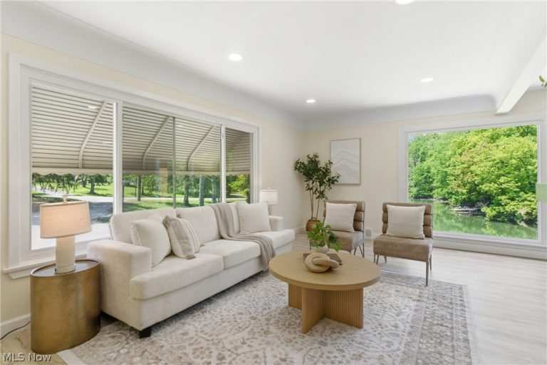 17305 Alexander Road, Walton Hills, OH - Photo 6