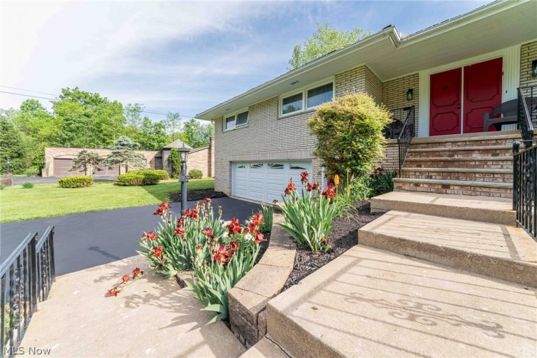 23225 Bryden Road, Shaker Heights, OH - Photo 3