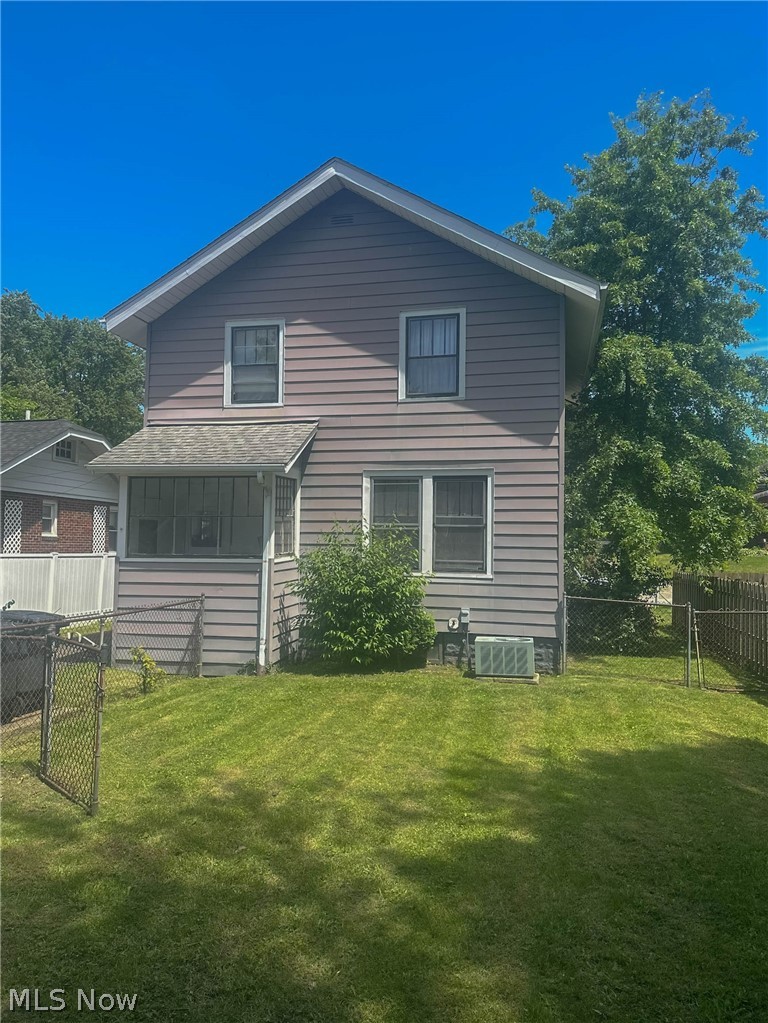 330 Morningview Avenue, Akron, OH - Photo 2