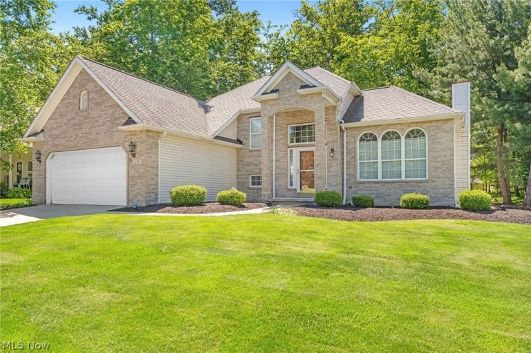1179 Vineyard Drive, Medina, OH - Photo 2