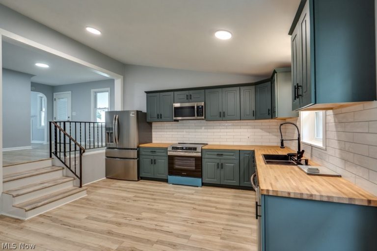 727 Franklin Road, Massillon, OH - Photo 4