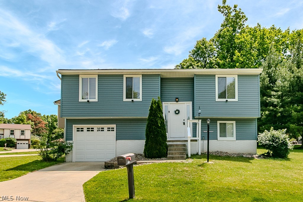 10015 Windjammer Trail, Aurora, OH