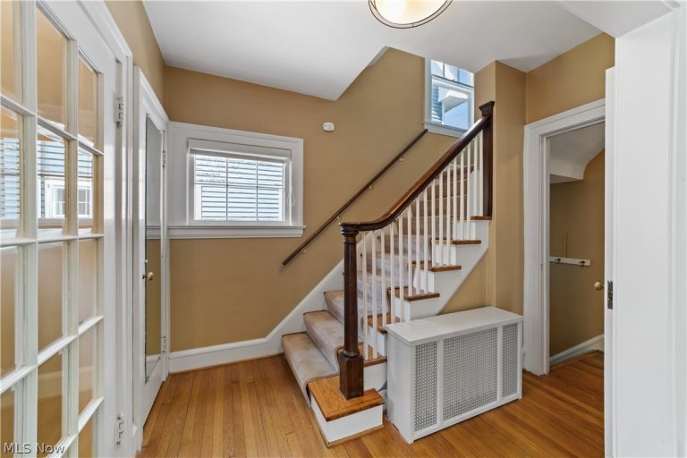 3349 Monmouth Road, Cleveland Heights, OH - Photo 3