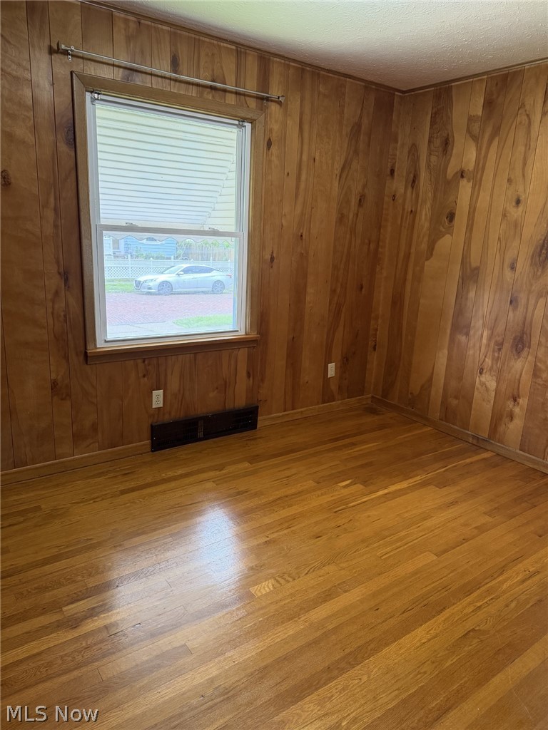 12412 Mortimer Avenue, Cleveland, OH - Photo 5