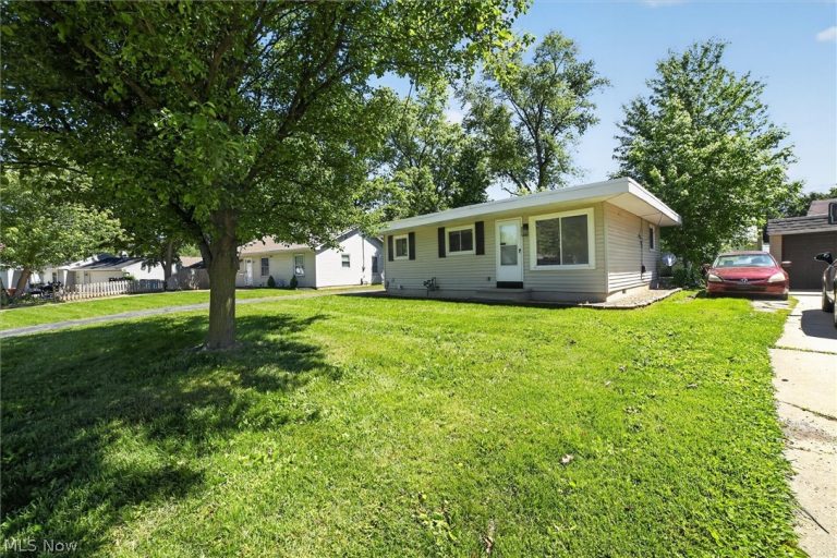 1239 332nd Street, Eastlake, OH, 44095