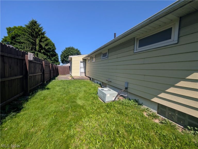 3612 Lotus Place, Canton, OH - Photo 3