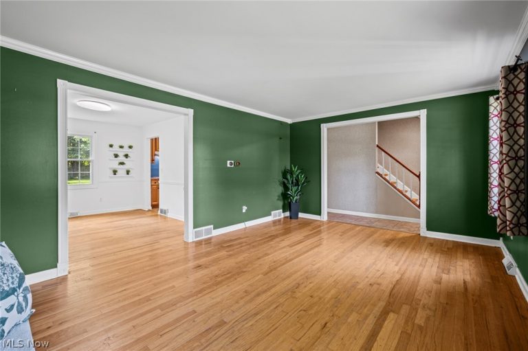 928 Andrews Road, Medina, OH - Photo 8