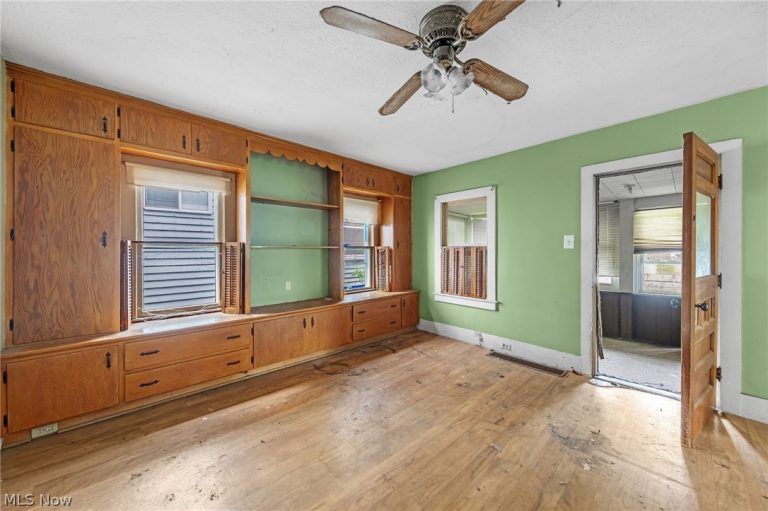 70 5th Street, Berea, OH - Photo 6