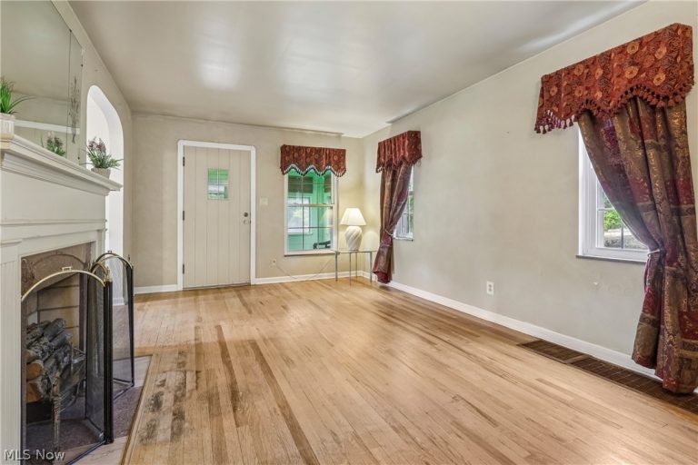 6595 York Road, Parma Heights, OH - Photo 6