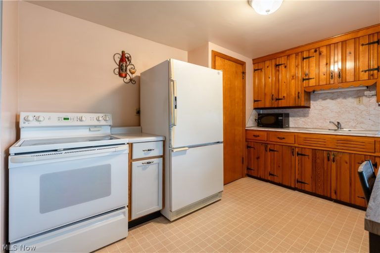 421 19th Street, Massillon, OH - Photo 8