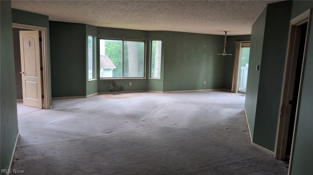 350-1 Village Pointe Drive, Akron, OH