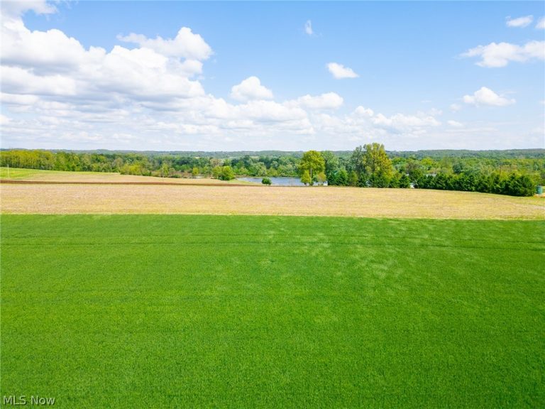 4686 Valley Road, Wooster, OH - Photo 2