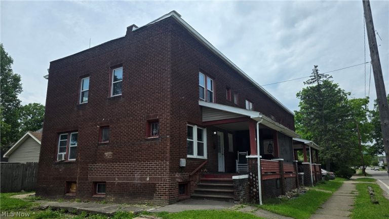 2217 Oakwood Avenue, Youngstown, OH - Photo 7