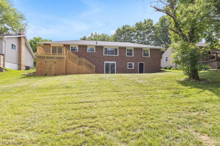 2429 Thurmont Road, Akron, OH - Photo 4
