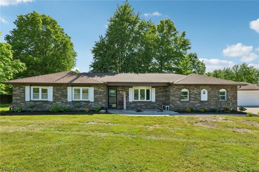 12034 Root Road, Columbia Station, OH
