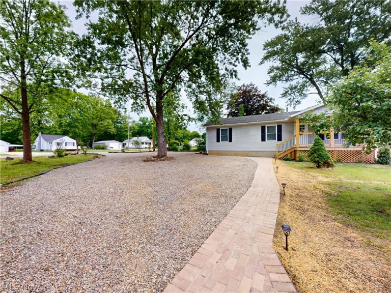 3264 Grenfall Road, Norton, OH - Photo 3