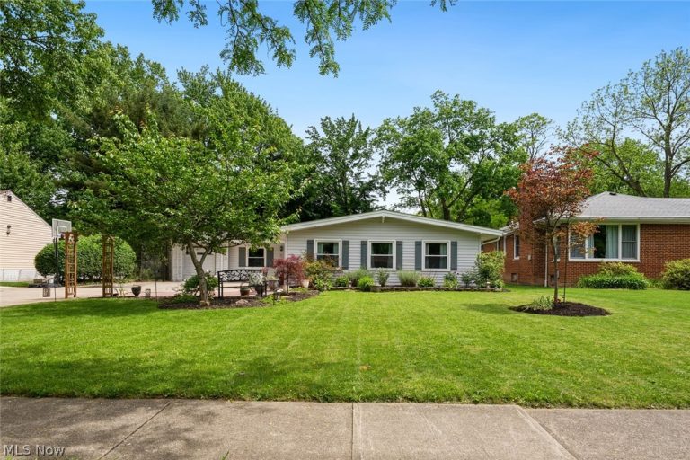 8975 Lindberg Boulevard, Olmsted Falls, OH, 44138