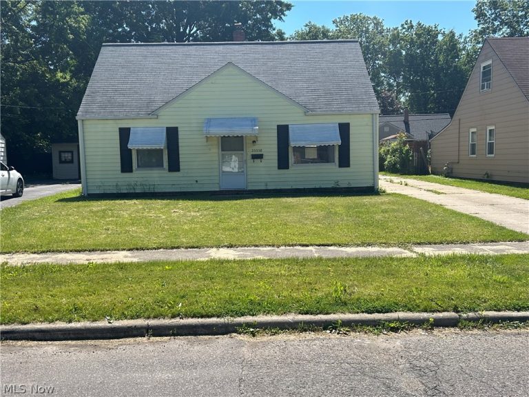 23338 Roger Drive, Euclid, OH - Photo 2