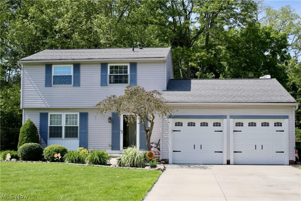 9625 Brayes Manor Drive, Mentor, OH