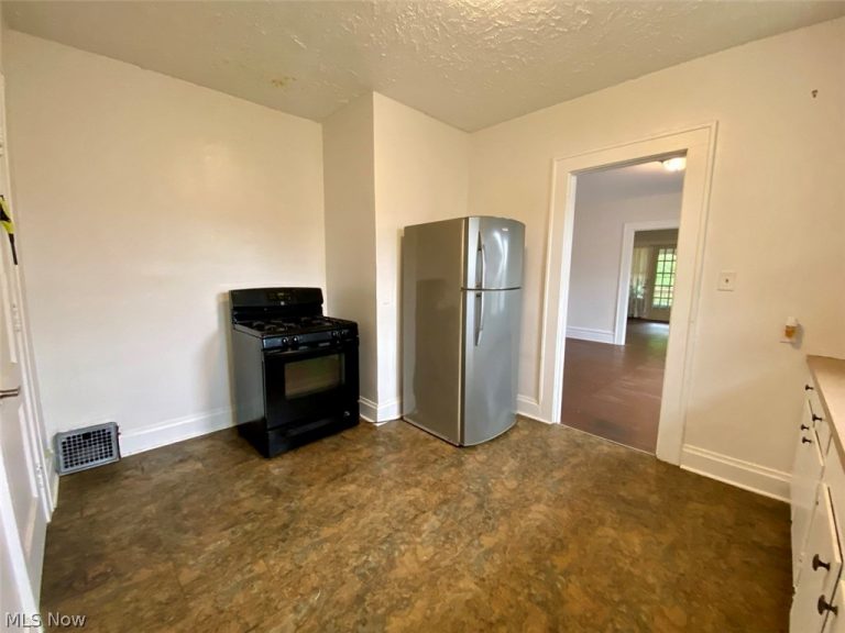 400 Cloverdale Avenue #UP, Akron, OH - Photo 6