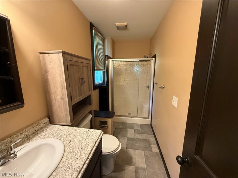 1076 Ackley Street, Akron, OH - Photo 8