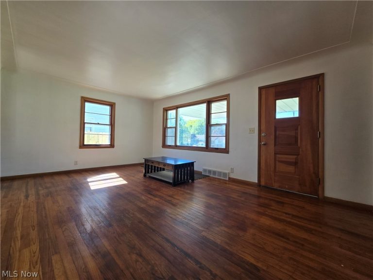 1122 Detroit Avenue, Youngstown, OH - Photo 2