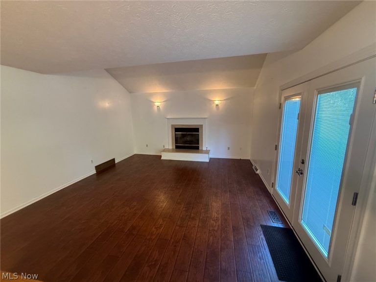 1273 Sharonbrook Drive, Twinsburg, OH - Photo 4