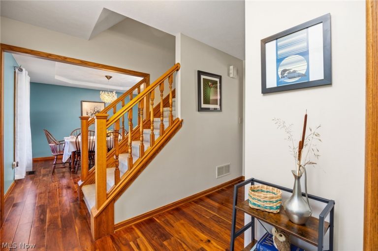 770 Victoria Circle, Medina, OH - Photo 2