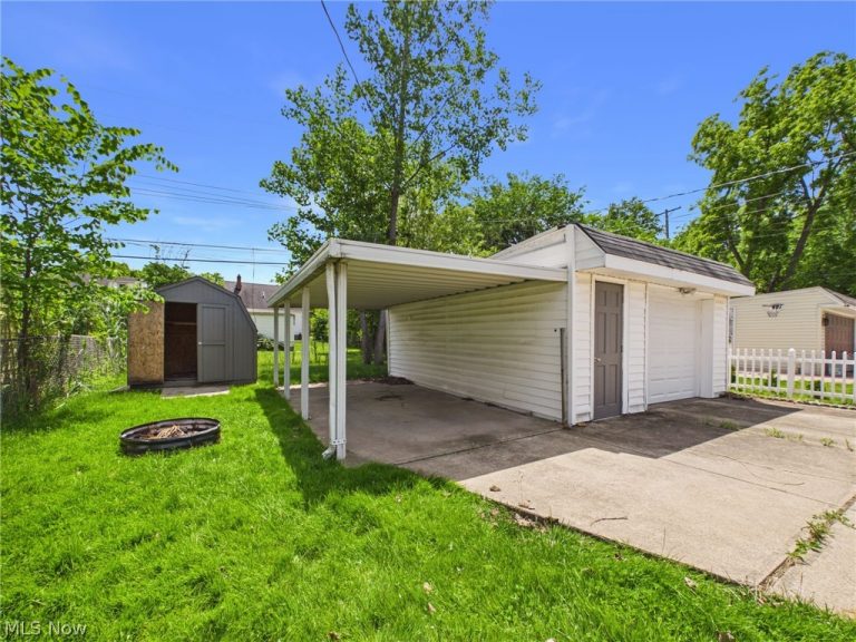 4315 Russell Avenue, Parma, OH - Photo 5