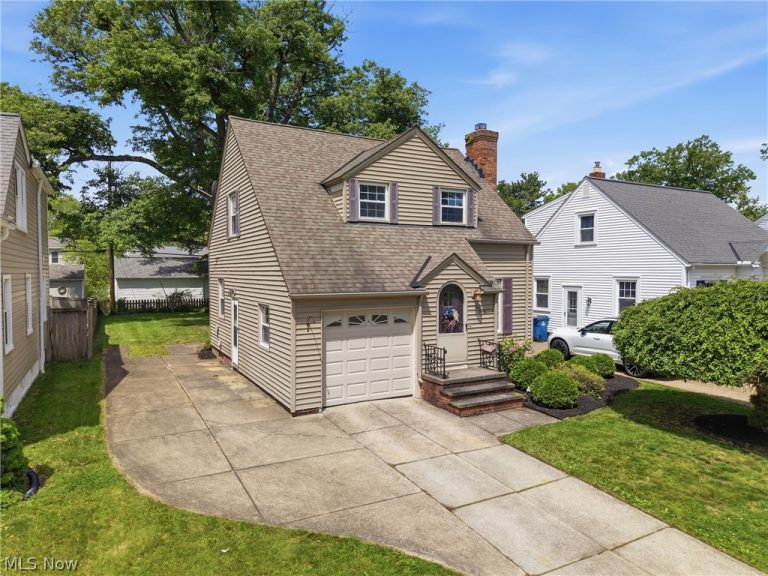 430 Canterbury Road, Bay Village, OH - Photo 3