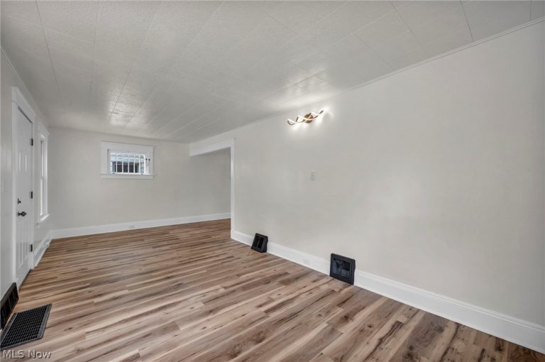13605 Argus Avenue, Cleveland, OH - Photo 6