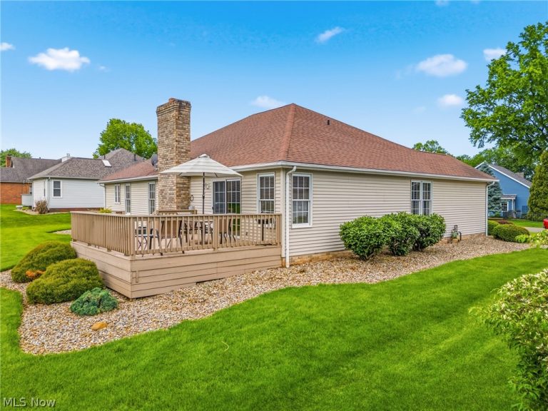 6862 Red Deer Circle, Canton, OH - Photo 5