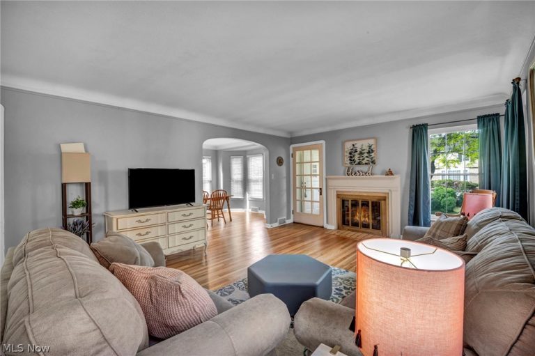145 211th Street, Euclid, OH - Photo 6