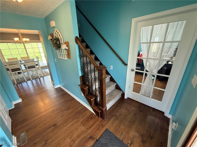 235 Briarwood Drive, New Philadelphia, OH - Photo 4