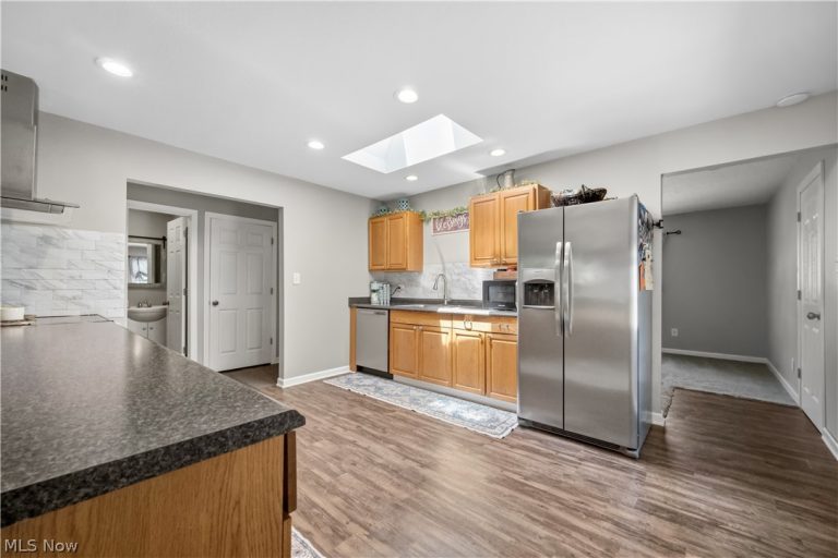 3594 Hanover Drive, Kent, OH - Photo 8