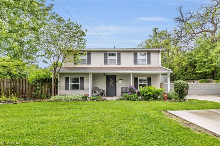 8704 Columbia Road, Olmsted Falls, OH, 44138